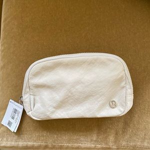 NWT Lululemon White Opal Everywhere Belt Bag 1L